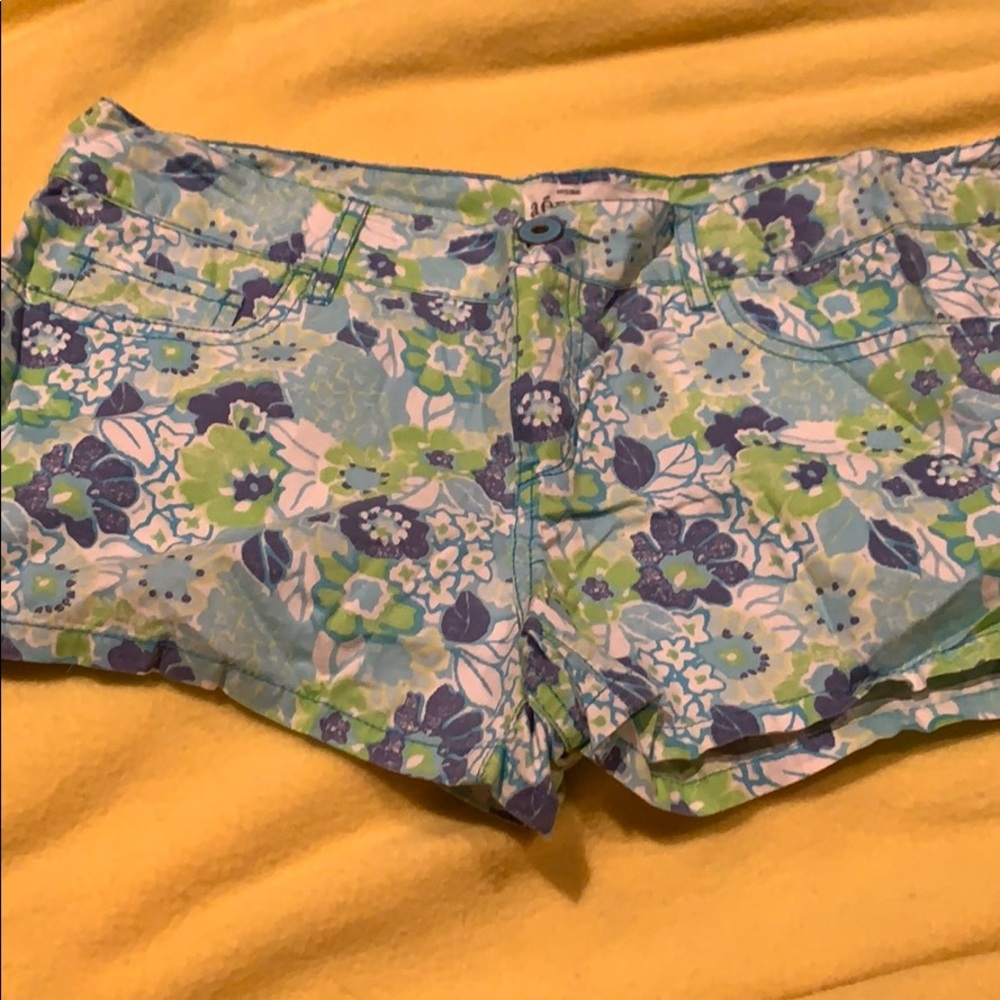 VINTAGE- Aeropostale shorts